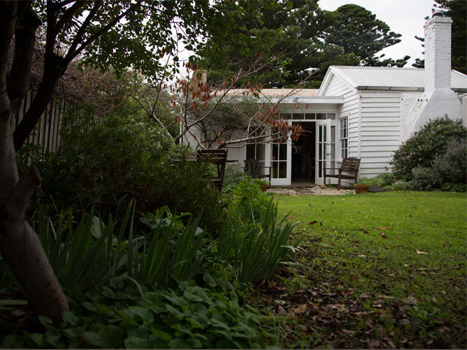 The Cottage Gallery – No.1 William St, Port Fairy